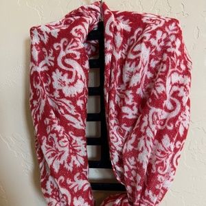 Sparkling Rosy Red and Cream Filigree Scarf